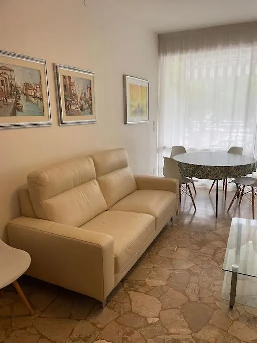 Appartamento Ellidor ليدو دي يسولو شقة